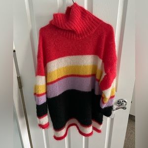 Multi colored sweater worn once very soft